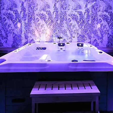 Hotel Aqua 2*